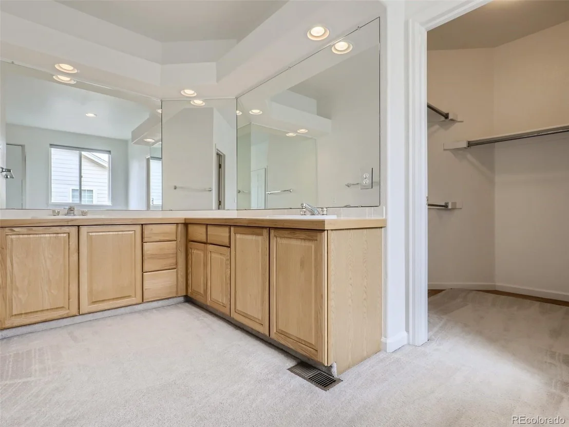 Photo of 6246 Devinney Cir