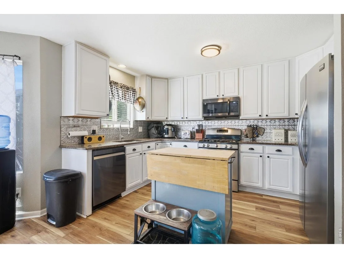 Photo of 7472 Skyline Way