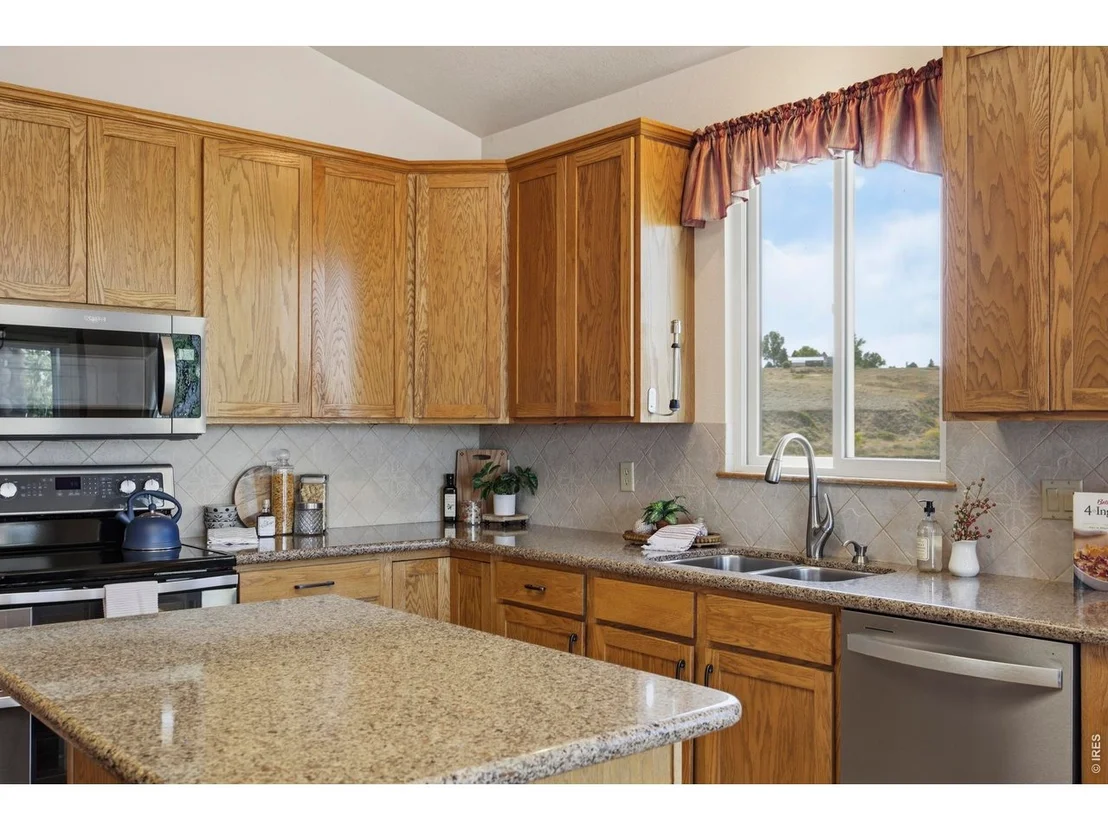 Photo of 510 Lakeside Pl