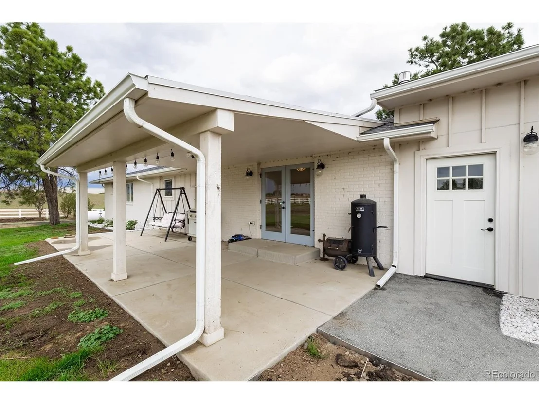 Photo of 344 County Road 16 1/2