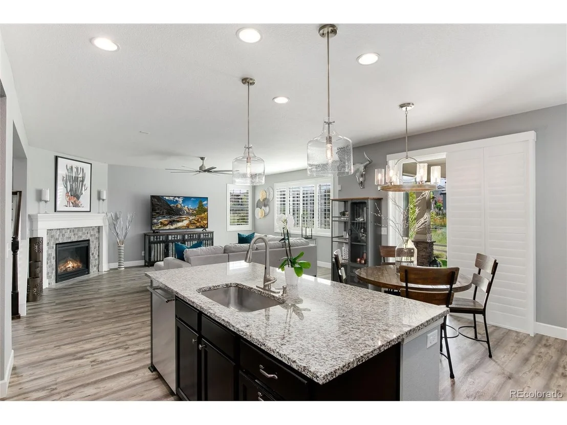 Photo of 650 Meadowleaf Ln
