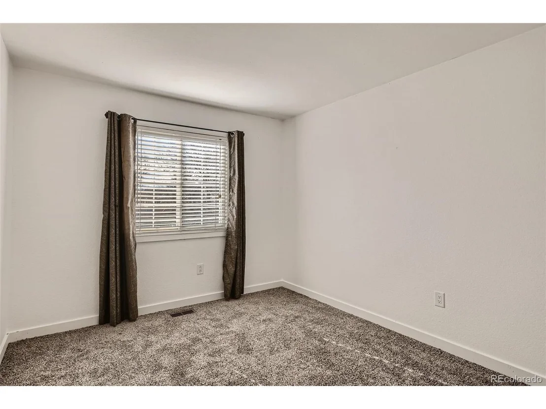 Photo of 4117 W 62nd Pl