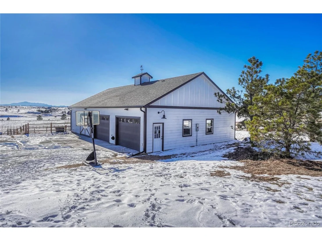 Photo of 33100 Ridgeview Loop