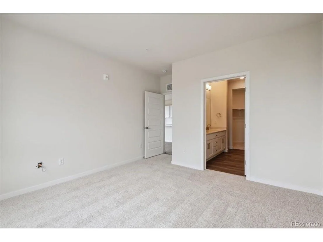 Photo of Unit 2305 at 485 Interlocken Blvd
