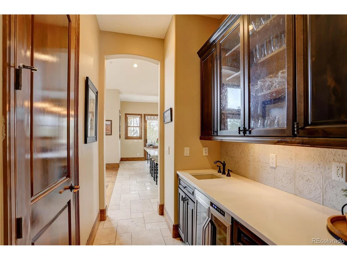 Photo of 6103 Huron Ln