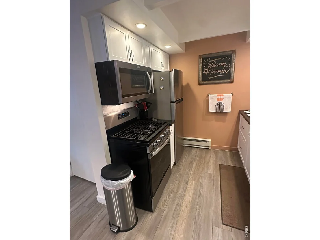 Photo of 820 Riverside Dr