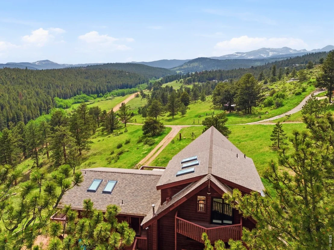 Photo of 8238 Sugarloaf Rd