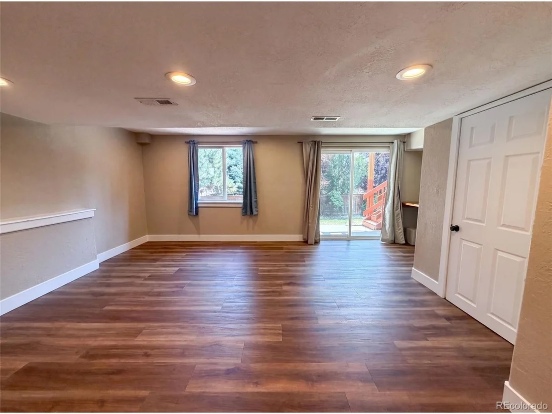 Photo of 9624 Crosspointe Dr