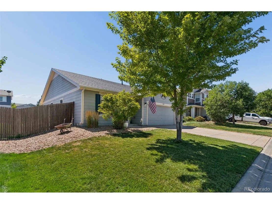 Photo of 727 Willow Dr