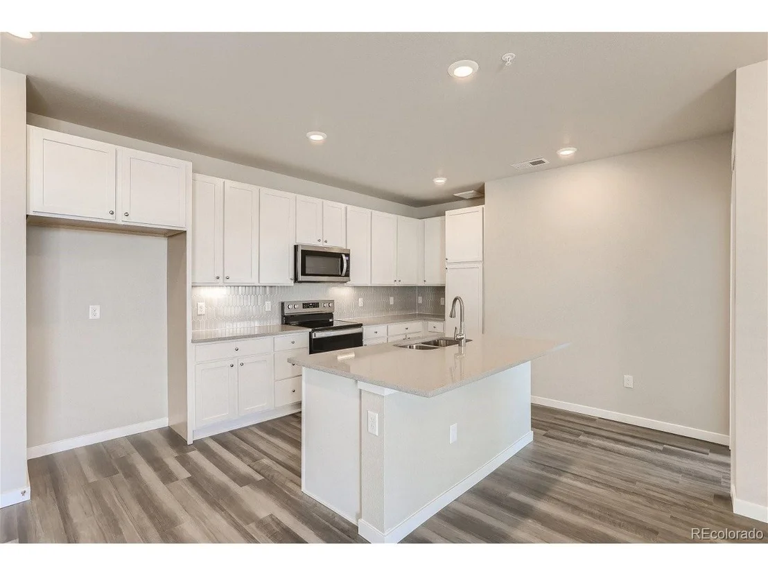 Photo of Unit 1209 at 487 Interlocken Blvd