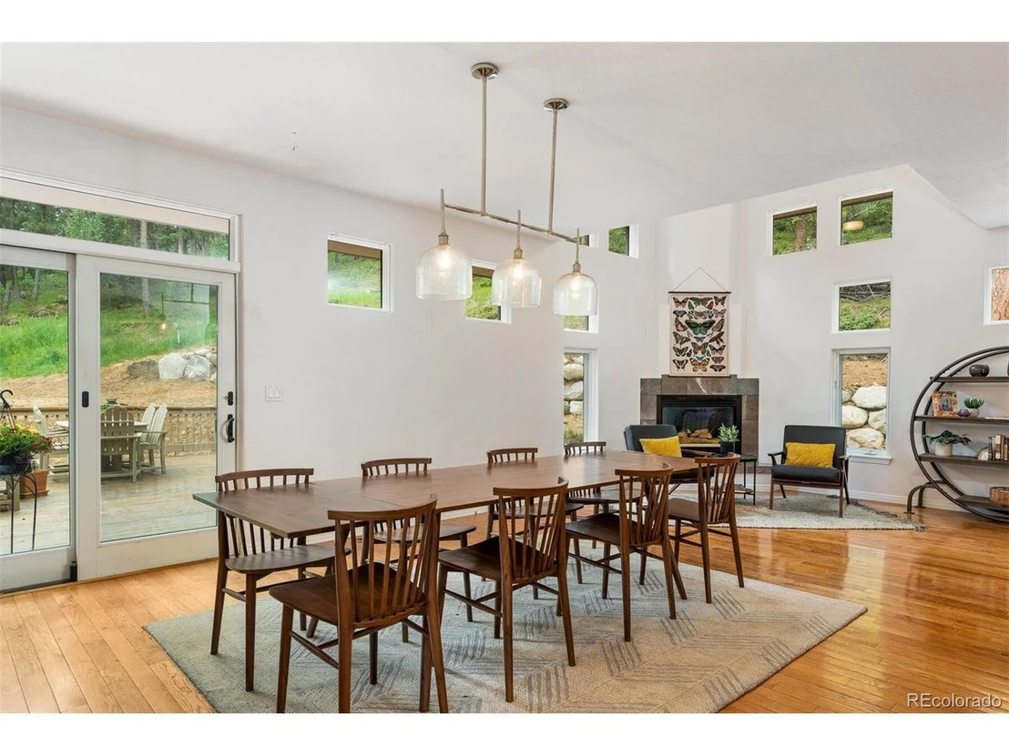Photo of 7102 Pinewood Dr