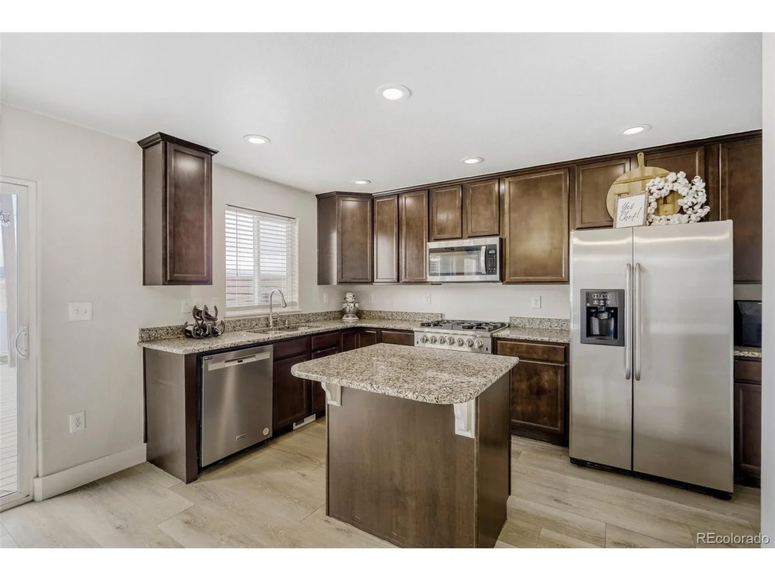 Photo of 2475 Likens Dr