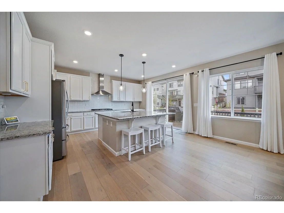 Photo of 7112 S Waterloo Way