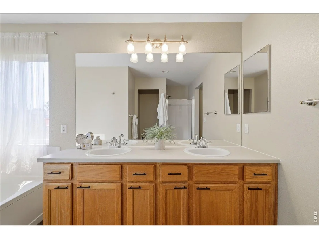 Photo of 3593 Larkspur Dr