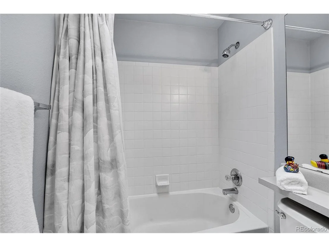 Photo of 1101 Ridgeview Cir