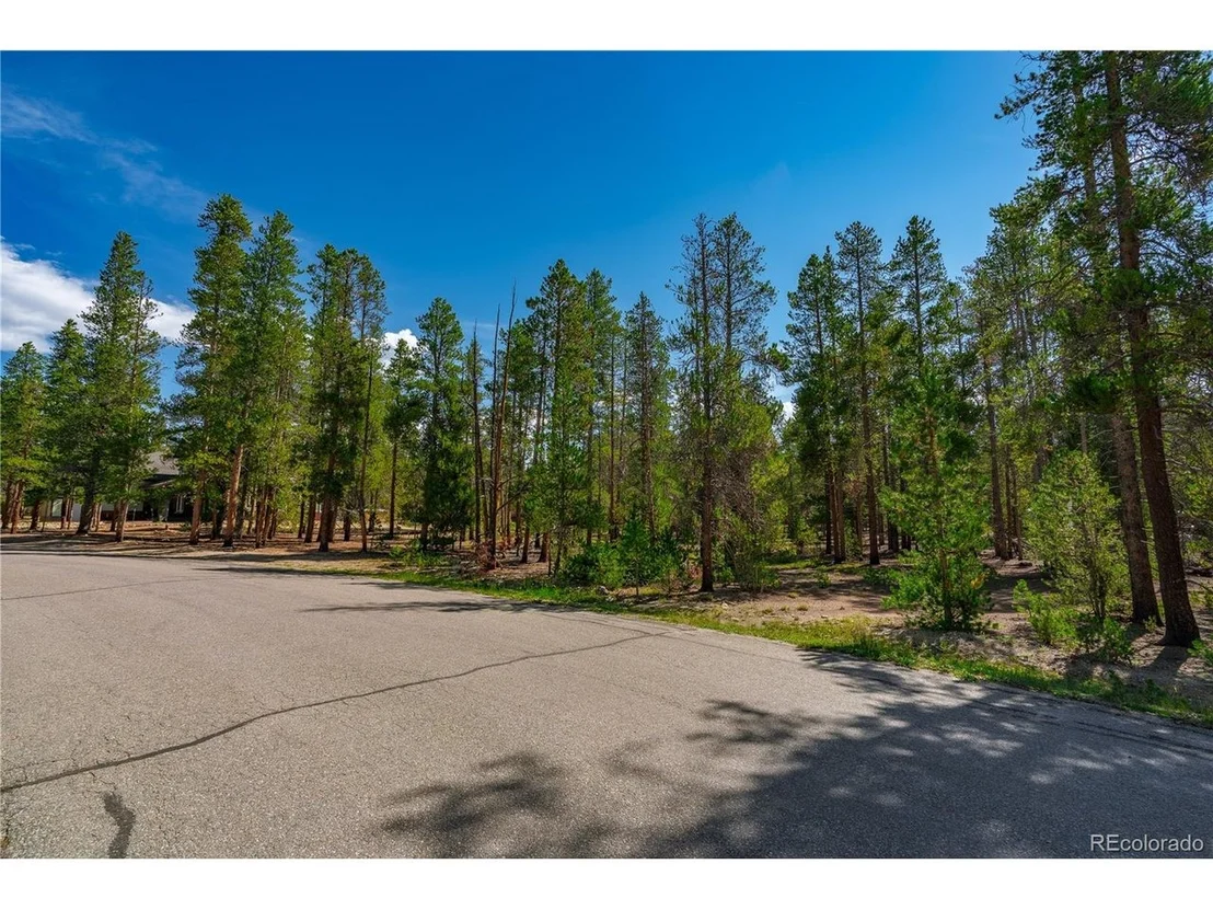 Photo of 589 Augusta Dr