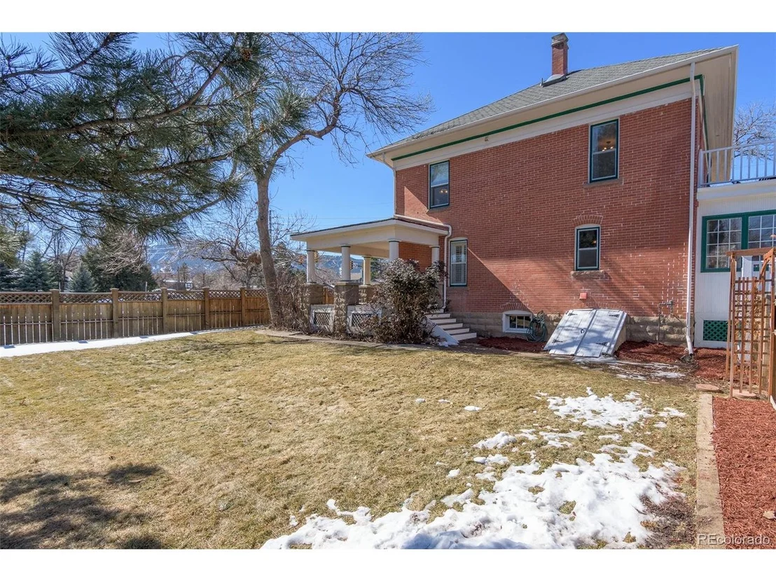 Photo of 1905 Iris Ave