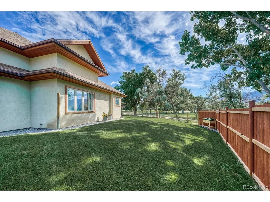 Photo of 127 Mesa Cir