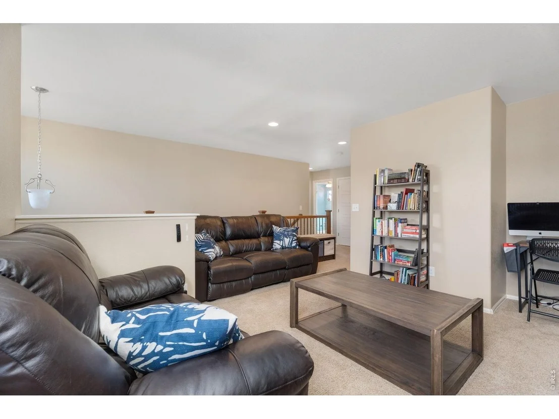 Photo of 2084 Bayfront Dr