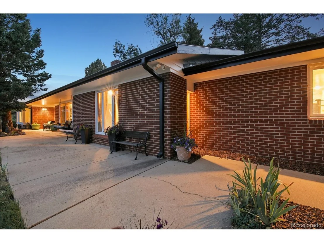 Photo of 239 Dekker Dr