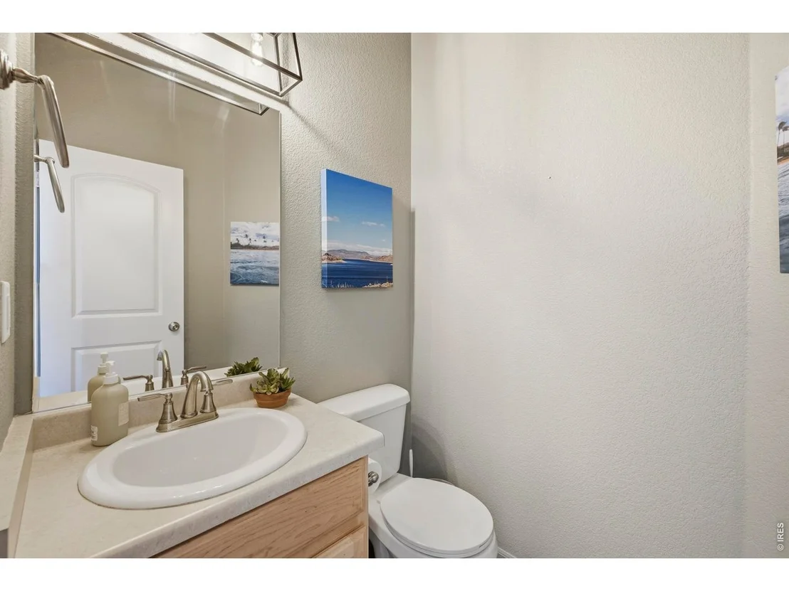 Photo of 1662 Thrive Dr