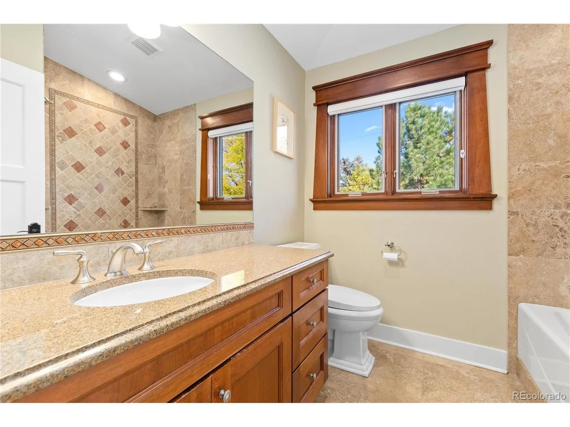 Photo of 800 Grant Pl