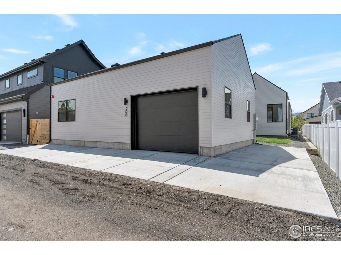 Photo of 306 S 3rd Ave