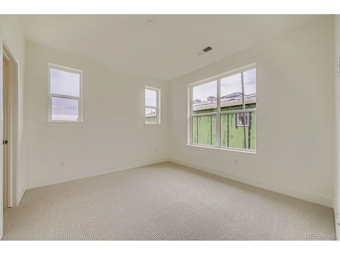 Photo of 2341 Superior Dr