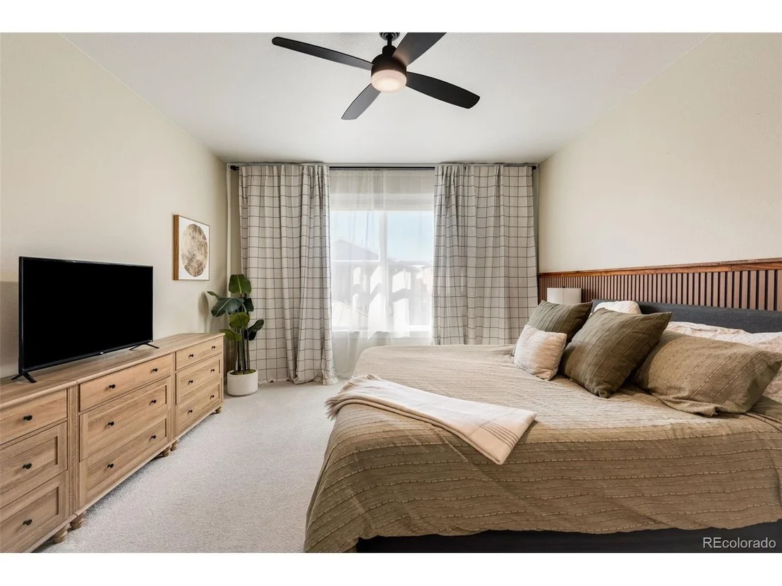 Photo of 353 Mount Rainier St
