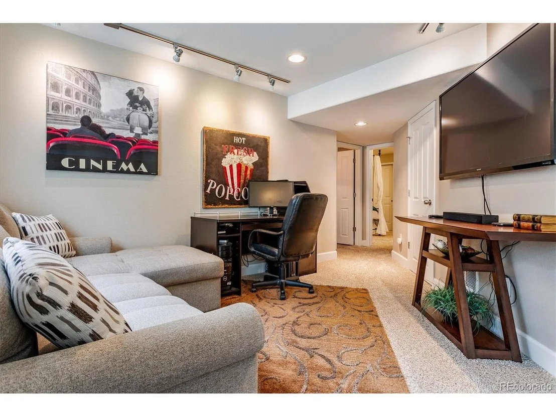 Photo of 5479 Fullerton Cir
