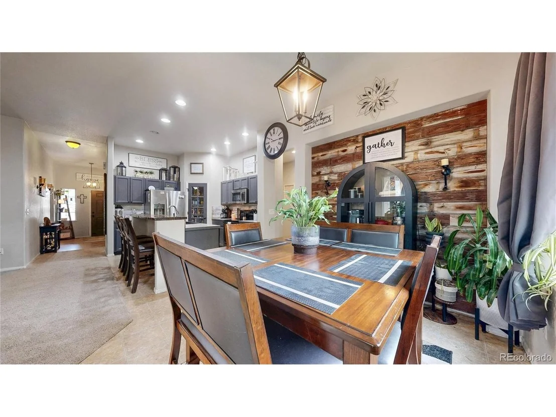 Photo of 517 Dee Rd