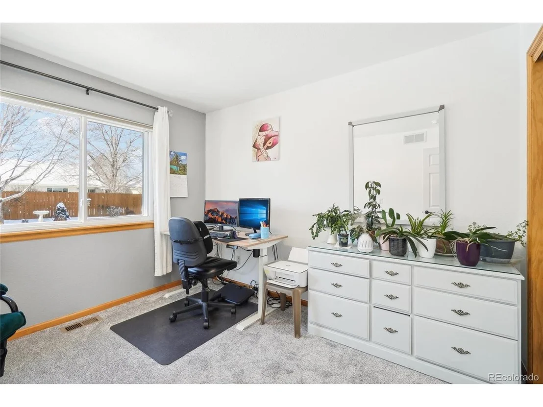 Photo of 556 Barnwood Dr