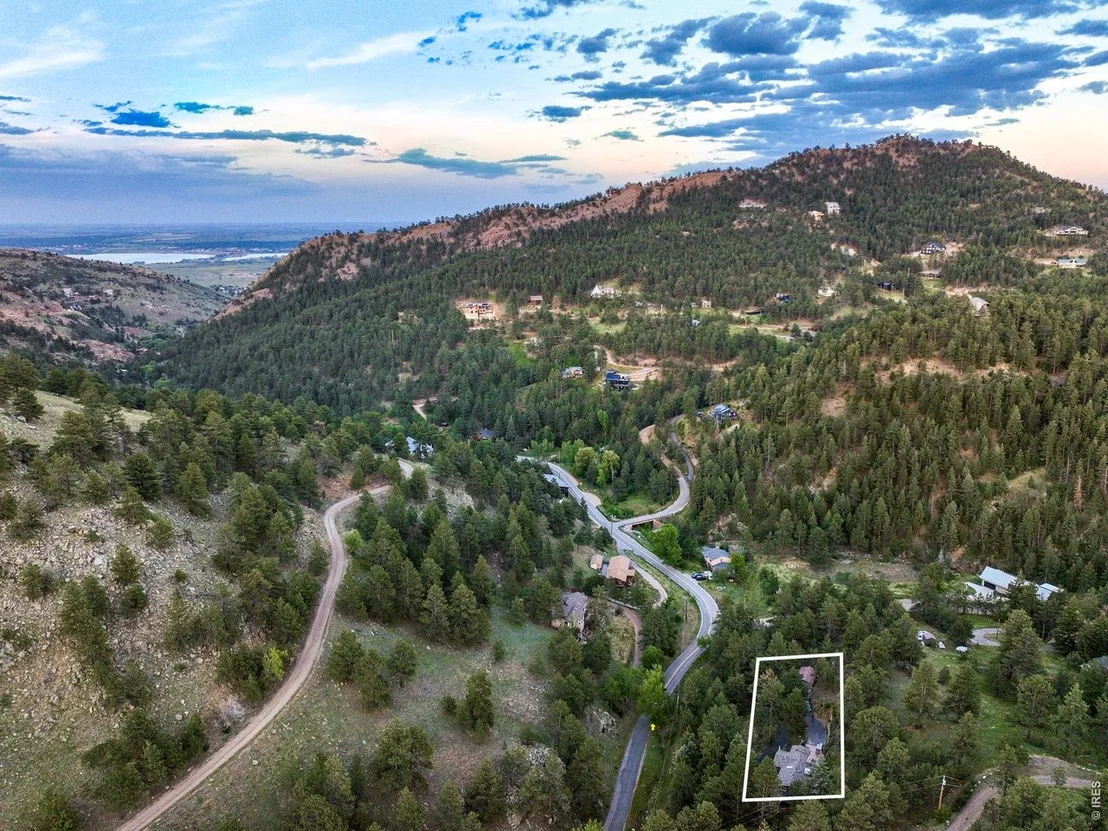 Photo of 1155 Wagonwheel Gap Rd