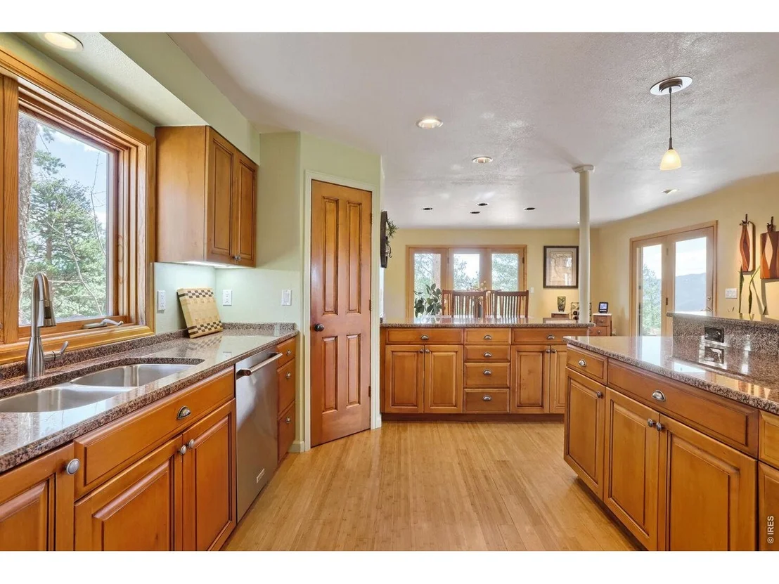 Photo of 6010 Flagstaff Rd