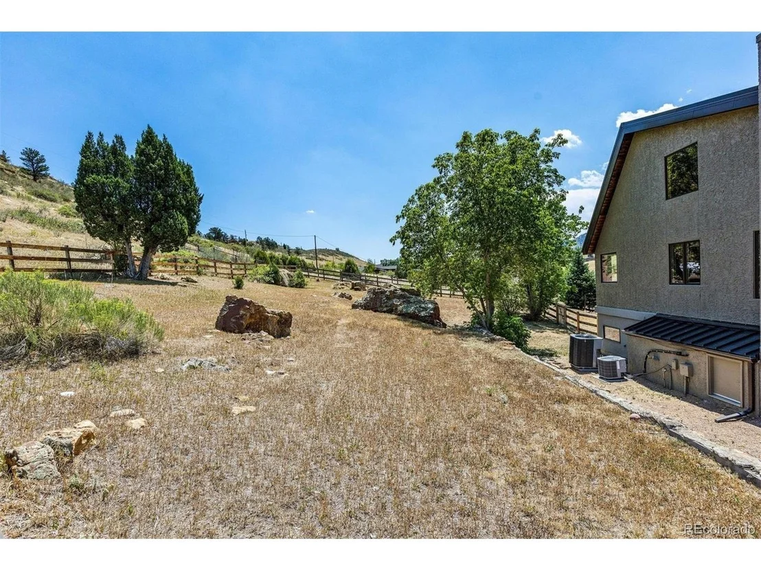 Photo of 5370 Pine Ridge Rd