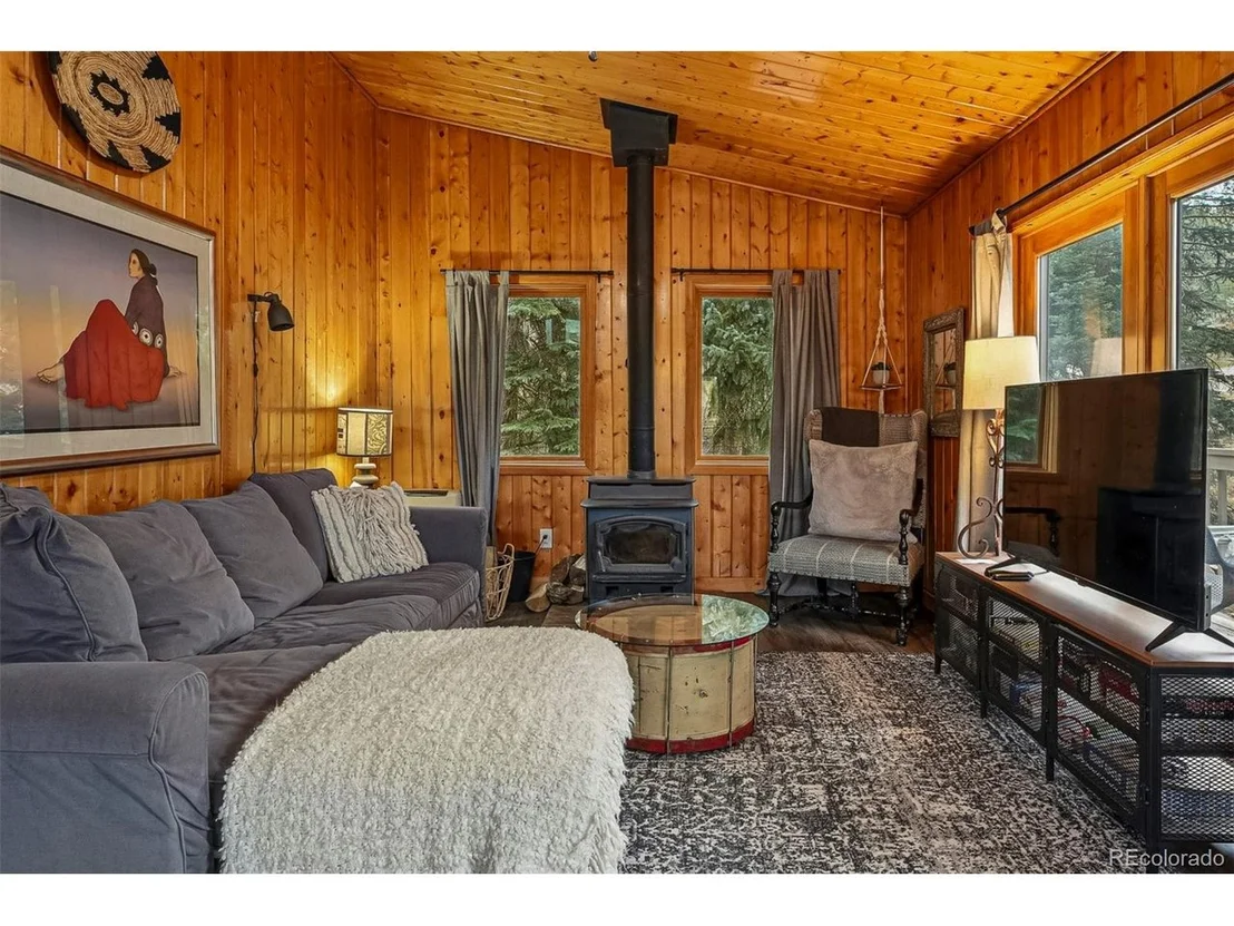 Photo of 34788 Forest Estates Rd