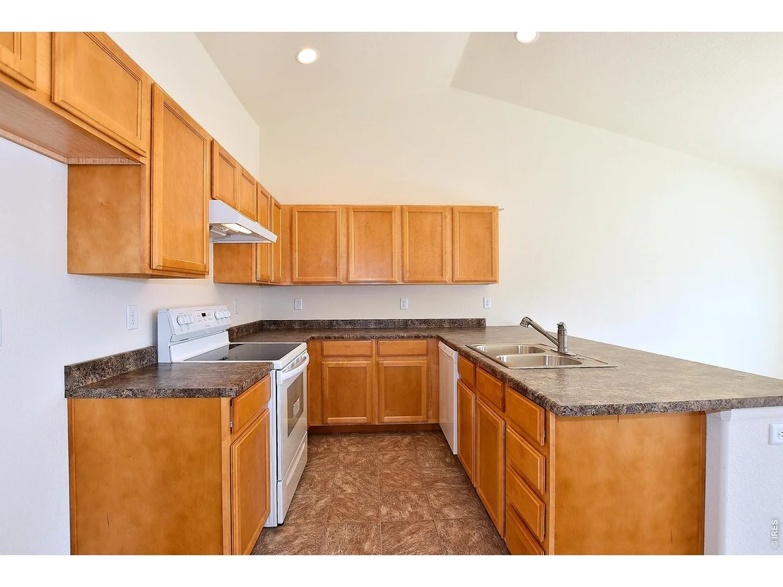 Photo of 524 85th Ave