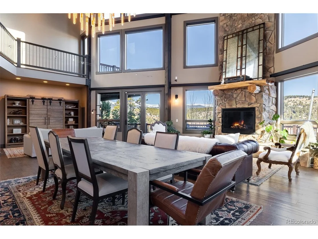 Photo of 275 Alpine Dr