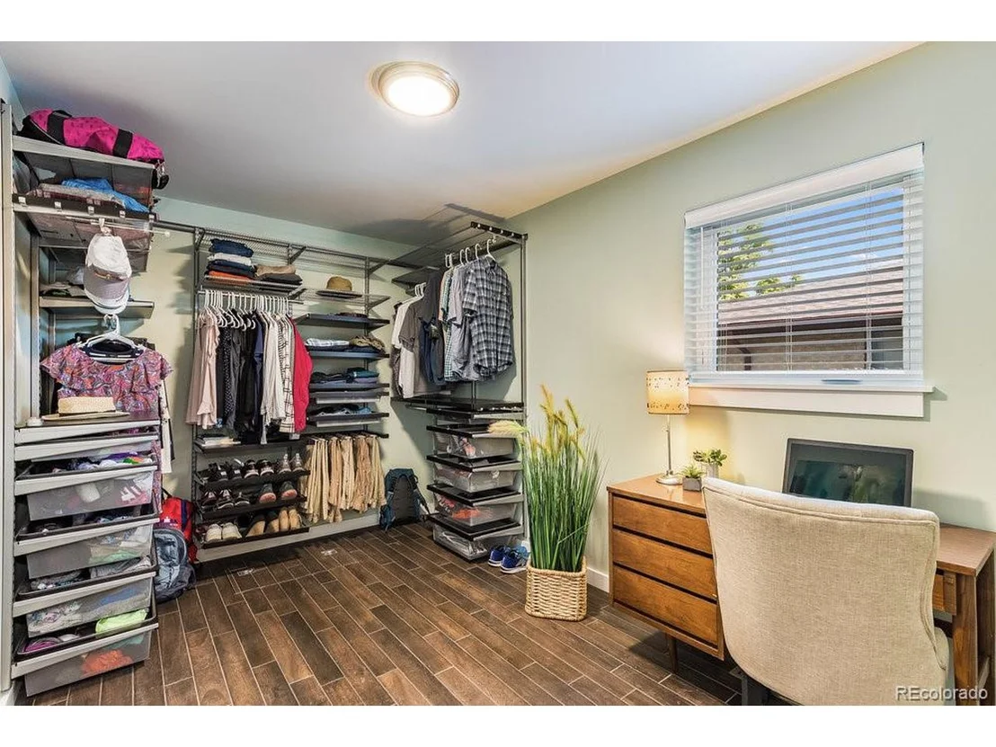 Photo of 5350 Iris St