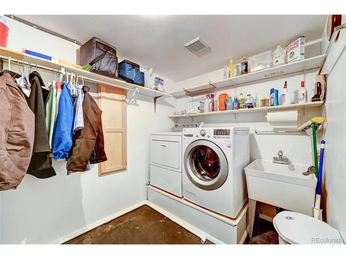 Photo of 30382 Mary Dr