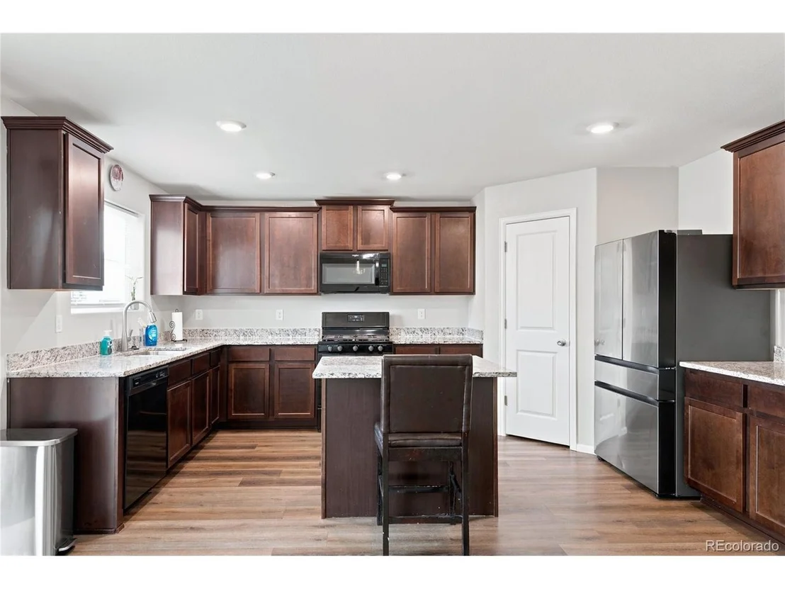 Photo of 47363 Lilac Ave