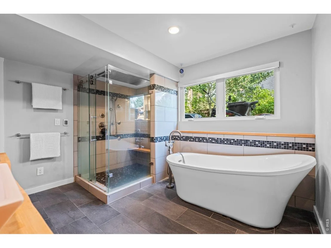 Photo of 5139 Holmes Pl