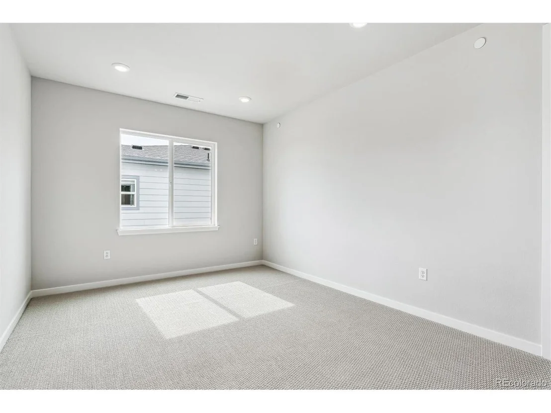 Photo of 2548 Lupton Ln