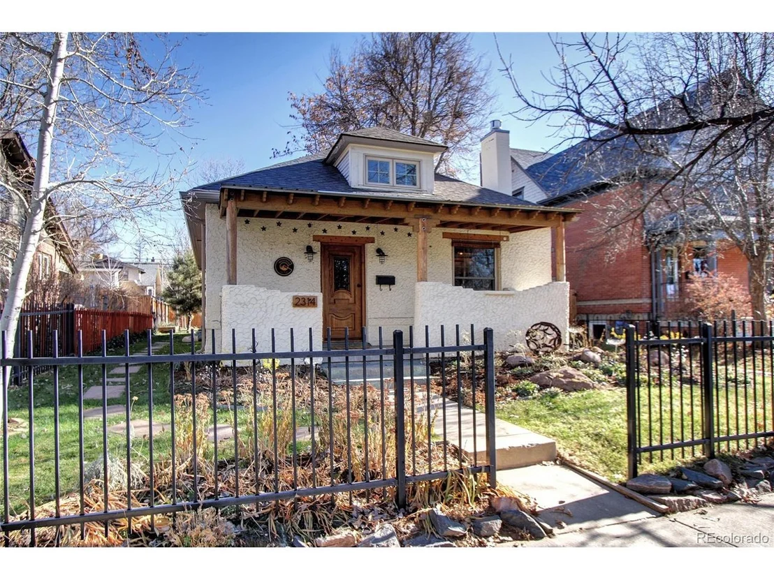 Photo of 2314 Dexter St
