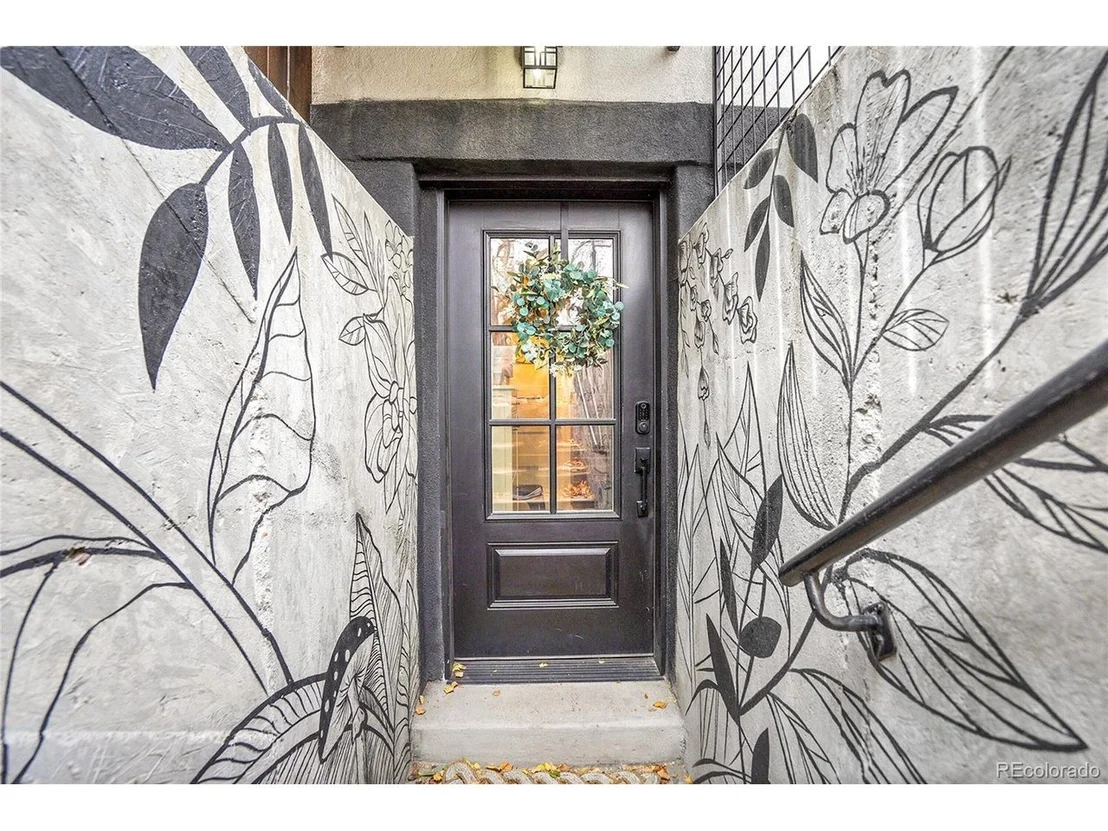 Photo of 2936 Sheridan Blvd