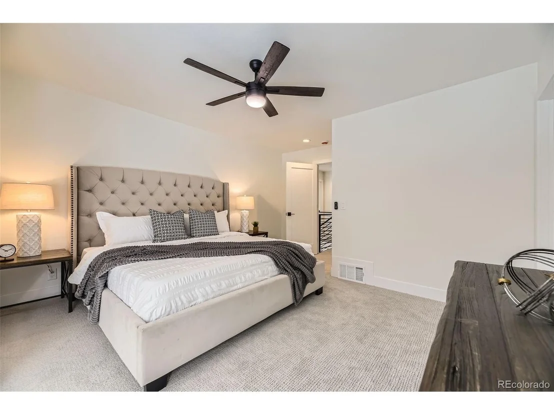 Photo of 7250 N Hyperion Way