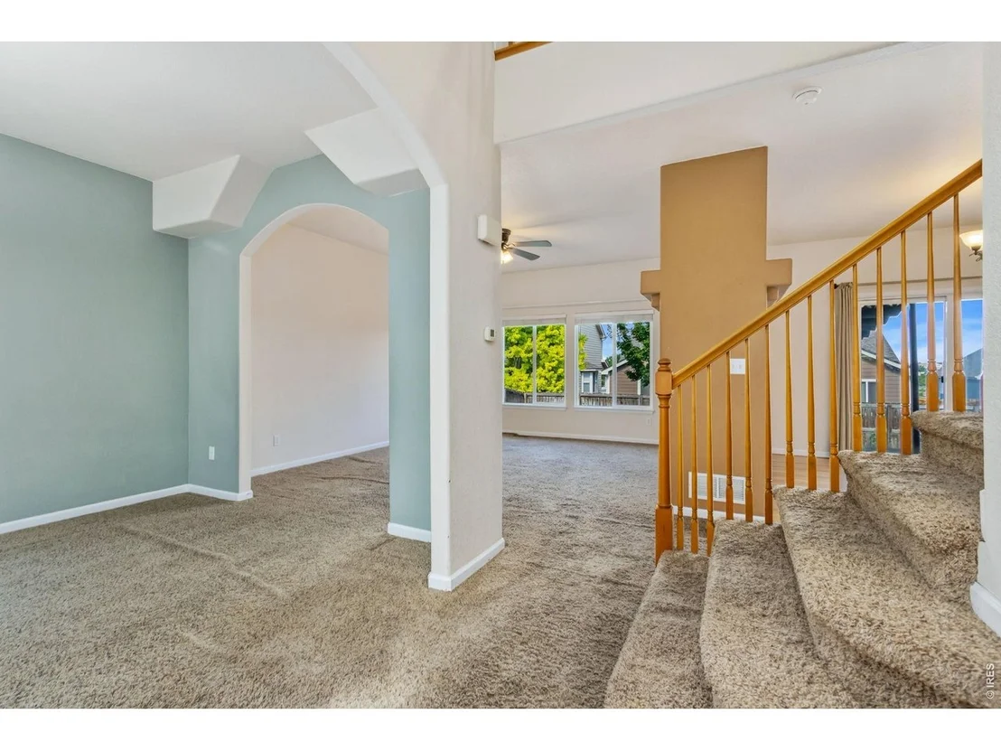 Photo of 471 Heritage Ln