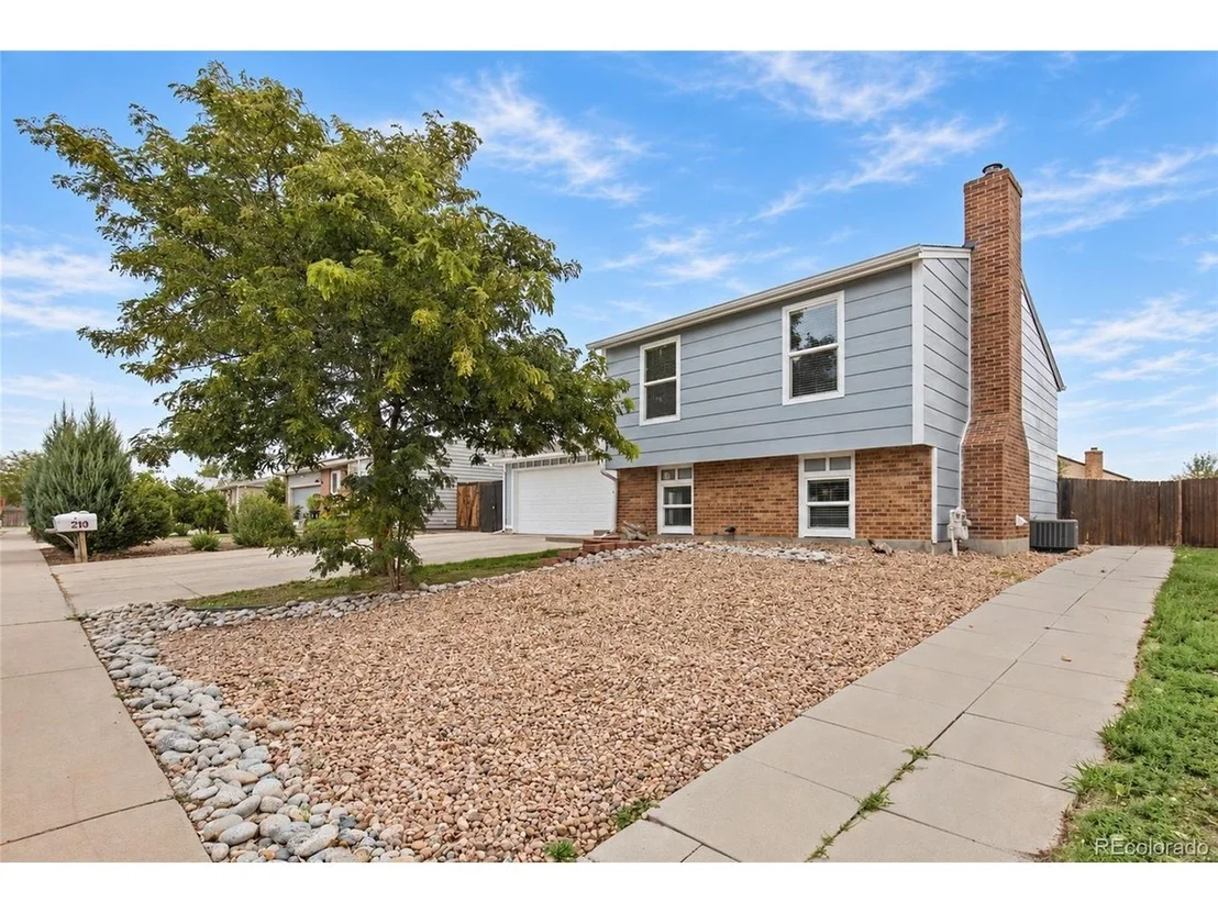 Photo of 216 Jefferson Dr