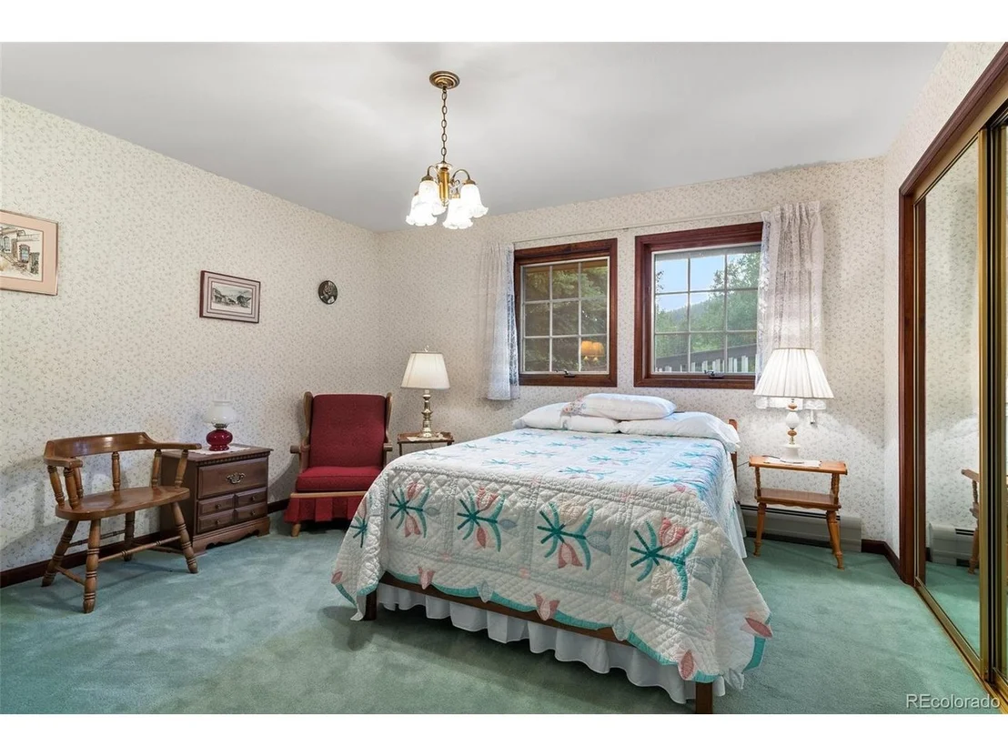 Photo of 1680 Crow Valley Rd