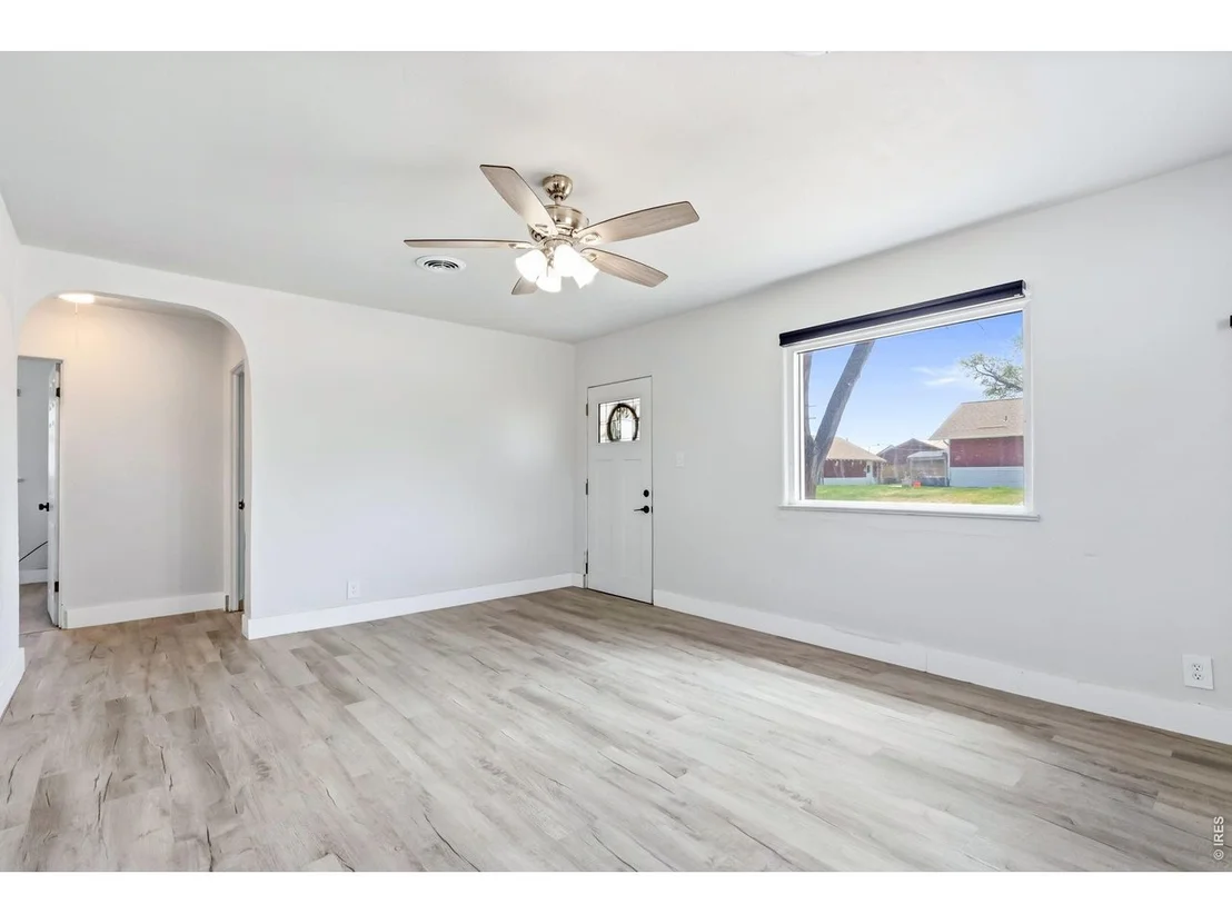 Photo of 147 E Park Ave